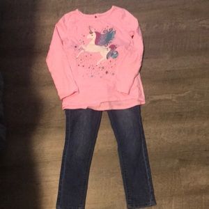 Girls jegging and shirt set.